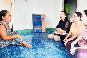 Hội Liên hiệp Phụ nữ (LHPN) Việt Nam vừa thành lập mô hình “Phụ nữ khuyết tật tự lực” tại xã Diên Phú, huyện Diên Khánh. Mô hình này sẽ hỗ trợ phụ nữ nghèo, phụ nữ khuyết tật để các chị có thêm cơ hội vượt qua khó khăn, vươn lên trong cuộc sống.